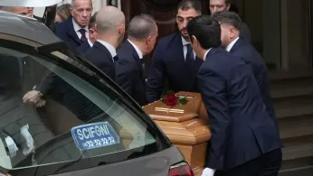 Rome Pays Its Last Tribute to Fashion 'Emperor' Valentino in a Two-Day Public Viewing